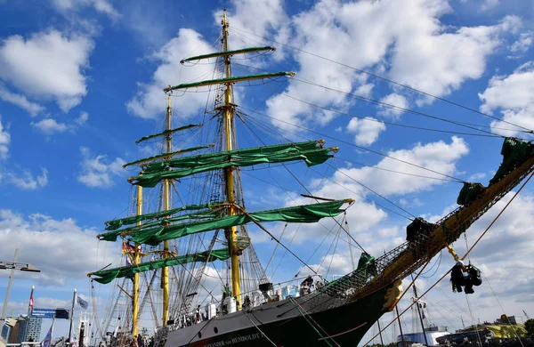 Sailing Boats Pauli Landungsbrucken Hafengeburtstag — Stock Photo, Image