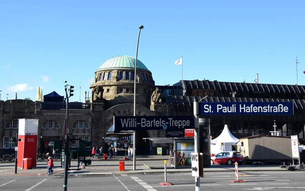 Pegelturm Alla Festa Dell Anniversario Del Porto Pauli Landungsbrucken Hafengeburtstag — Foto Stock