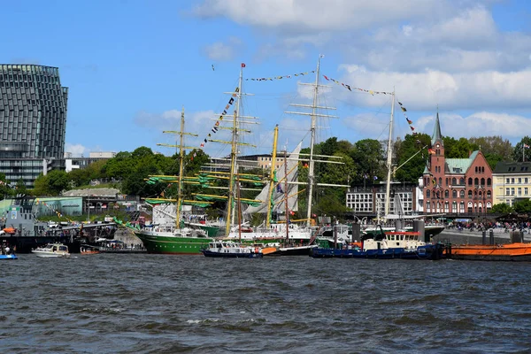 Pauli Landungsbrucken Hafengeburtstag Liman Yıldönümü Kutlamaları Yelkenli Tekneler — Stok fotoğraf