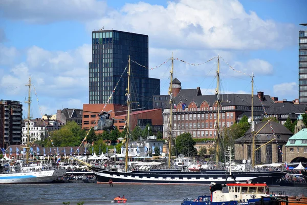 Záchranná Akce Vrtulníku Pauli Landungsbrucken Výroční Událost Hafengeburtstag Harbor — Stock fotografie