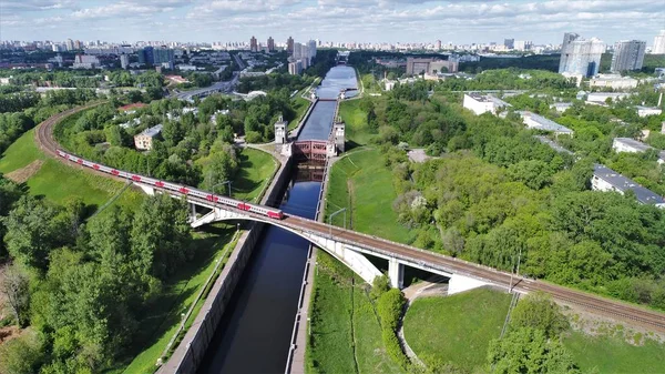 Bro Över Kanalen Moskva — Stockfoto