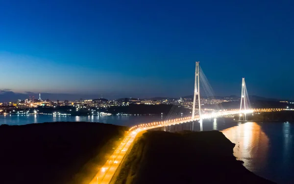 Puente Nocturno Sobre Bahía Zolotoy Rog Vladivostok — Foto de Stock