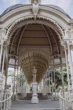Karlovy vary için seyahat.
