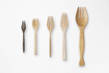 Mutfak eşyaları izole beyaz kağıt doku arka plan üzerinde