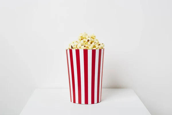 Voll Popcorn Klassisch Gestreifter Box — Stockfoto