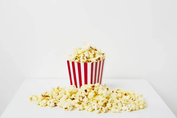 Voll Popcorn Klassisch Gestreifter Box — Stockfoto