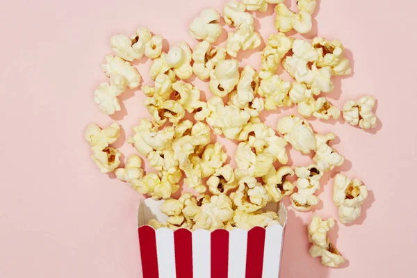 Full Popcorn Classic Striped Box — Stock Photo, Image