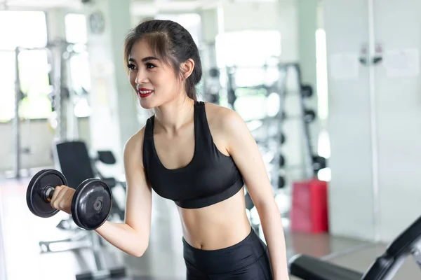 Mulher Com Haltere Exercício Musculação Musculação Forte Peso Pesado Academia — Fotografia de Stock