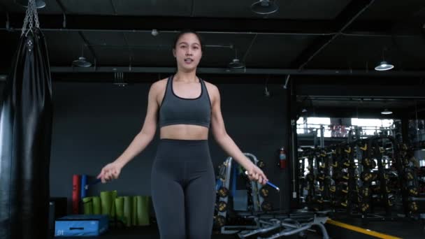 Unga Asiatiska Kvinnor Sportkläder Träning Med Hopprep Fitness Kvinnlig Träning — Stockvideo