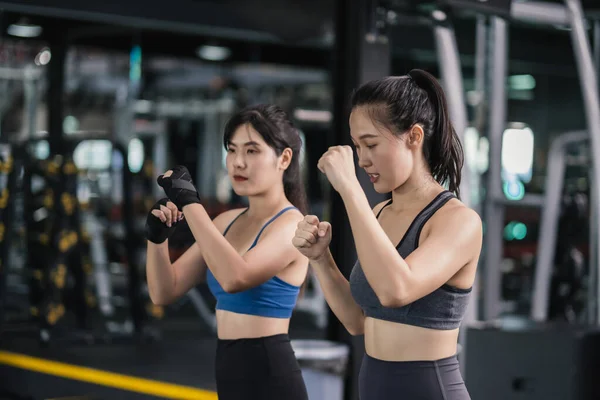 Desportivo Jovem Asiático Mulheres Formação Boxer Vestindo Cinta Pulso Com — Fotografia de Stock