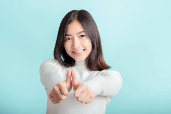 Tandbeugels Van Jonge Aziatische Vrouw Dragen Beugel Blij Emotie Met — Stockfoto