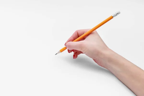 Kobieta Trzyma Ołówek Białym Tle Zbliżenie Wycięcie — Zdjęcie stockowe