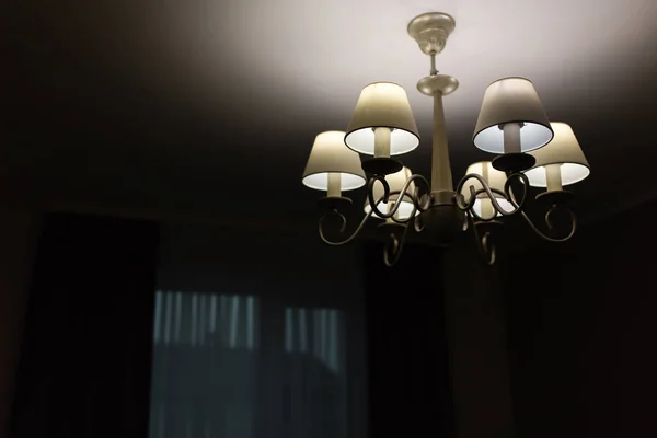 Moderne witte lamp op muur, stijlvolle lamp, wandverlichting. — Stockfoto
