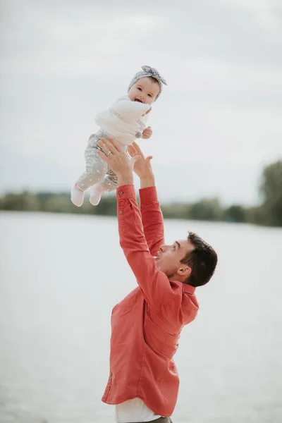 Happy Father Having Fun Daughter Family Parenthood Fatherhood People Concept — Stock Photo, Image