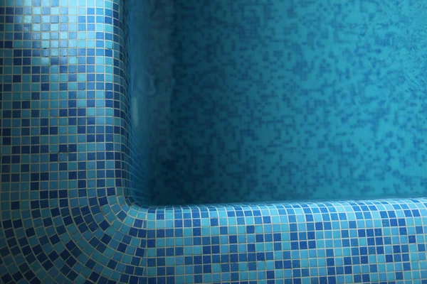 Blue Pool Piastrelle Sfondo Concentrazione Selettiva Acqua Blu Piscina — Foto Stock