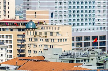 Ho Chi Minh City, Vietnam - 4 Nisan, 2018: hızlı büyüyen ve inşa merkezi Saigon Artex Saigon tarafından Le Loi ve Dong Khoi caddelerinin köşesinde ait Opera görünümü bina ile görünümü