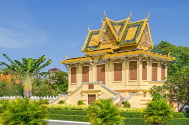 Hor Samran Phirun, bir bahçe etrafında krallarla Phnom Penh, Kamboçya, Kraliyet Sarayı, çeşitli binalar