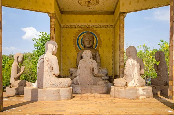 Een Van Heiligdommen Het Vipassana Dhura Boeddhistische Meditatie Centrum Met — Stockfoto