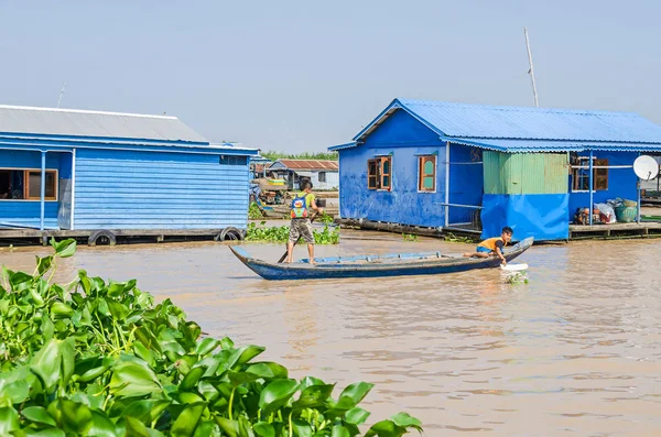 Siem Reap Camboya Abril 2018 Uno Los Pueblos Flotantes Alrededor — Foto de Stock