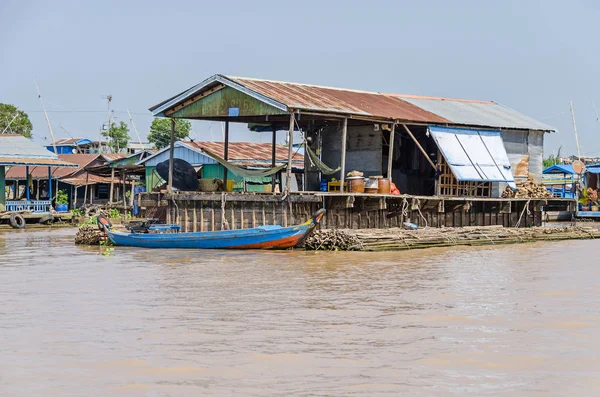 Siem Reap Camboya Abril 2018 Uno Los Pueblos Flotantes Alrededor — Foto de Stock
