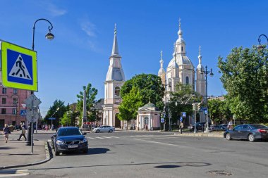Saint Petersburg, Rusya - 27 Haziran 2018: Bolshoy Prospekt'in Saint Andrew's Cathedral - St.Petersburg içinde inşa son Barok Katedrali ile Vasilevsky adasının