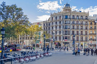 La Rambla Barcelona Carrer de Pelai köşesinde
