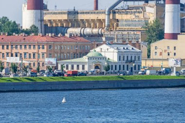 Sinopskaya Embankment ile birlikte Ortodoks Valaam Manastırı Eukterion ve Rusya 'nın Saint Petersburg kentindeki elektrik santrali 