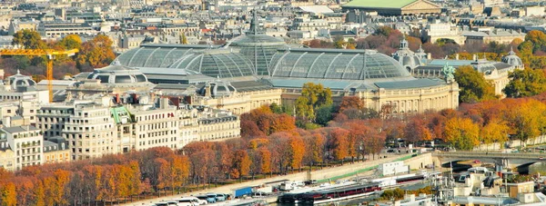 Vista Panorâmica Torre Eiffel Sobre Edifício Grande Palácio Centro Exposições — Fotografia de Stock