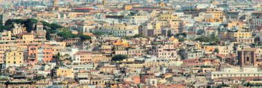 Roma'nın tarihi merkezinin panoramik havadan görünümü, parlak col