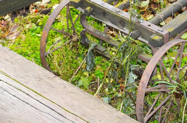 Stary Mały Wagon Kółkach Stalowych Duży Kontrast Miejsce Tekst Vintage — Zdjęcie stockowe