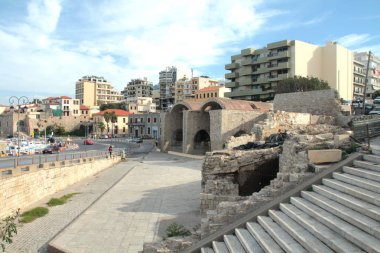 Heraklion, Girit, Yunanistan-20.10.2015 Kentin ana şeridinde yer alan Açıklayıcı Yazı İşleri Antik kalıntıları.