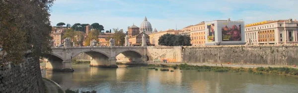 Рим Италия 2015 Иллюстративный Редакционный Взгляд Ватикан Моста Перед Замком — стоковое фото
