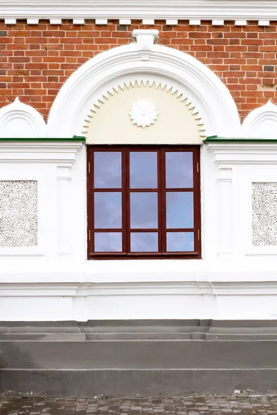Історичний Декоративний Фасад Вікно Фасаді Старої Кам Яної Будівлі — стокове фото