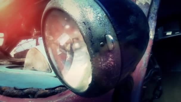 Oude Gebroken Roestige Auto Het Vernielen Van Werf — Stockvideo