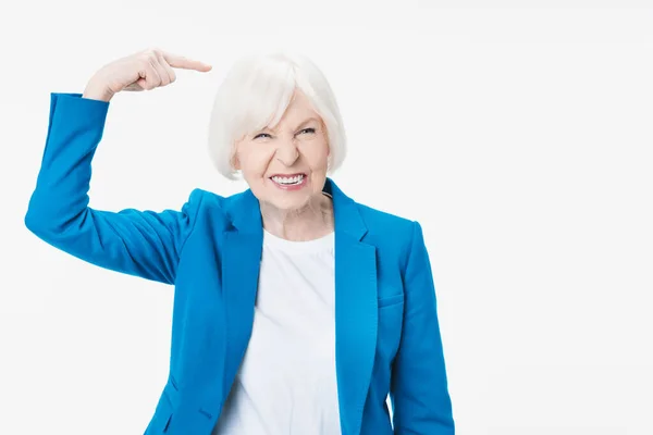 Senior Mulher Fazendo Gesto Engraçado Sobre Fundo Branco Isolado — Fotografia de Stock