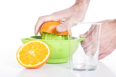 portakal sıkacağı portakal suyu sıkma kişinin görüntüsü kırpılmış