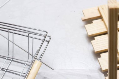 Metalik kılıf ahşap masa tamiri 