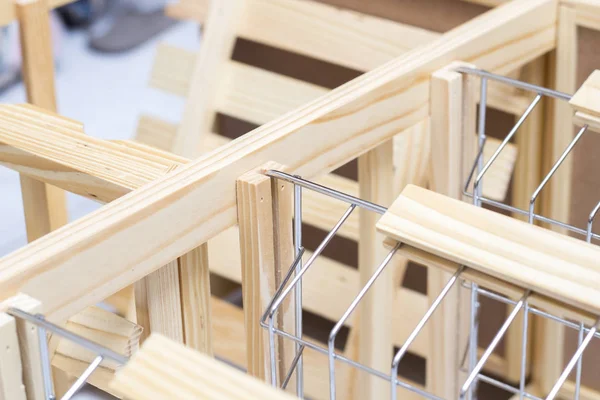 Fából Készült Asztal Fém Polcok Javítása — Stock Fotó