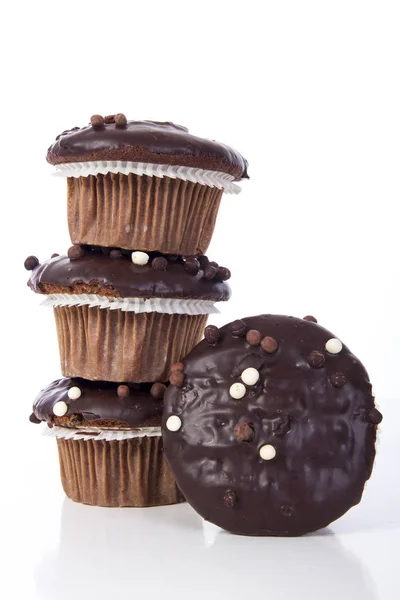 Chocolade Muffins Geïsoleerd Witte Studio Close — Stockfoto