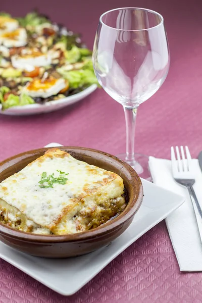 Lasagna Bowl Restaurant Table Closeup — Stock Photo, Image