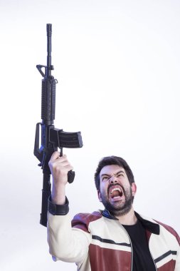 deli adam av tüfeği studio holding 