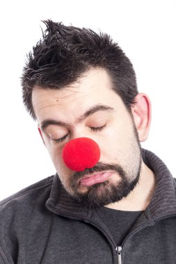 adam palyaço burun ve kapalı gözler 