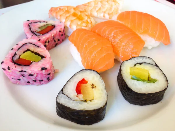 Sushi Preparado Saboroso Chapa — Fotografia de Stock