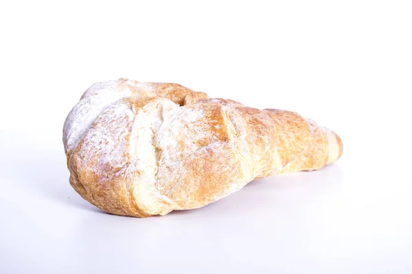 Zapečený Croissant Cukru Prášek Kopie Prostoru Bílý Povrch — Stock fotografie