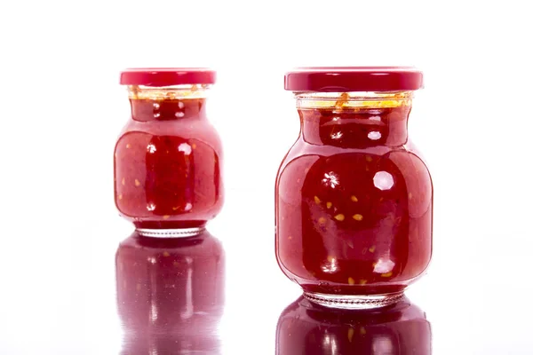 Dos Frascos Vidrio Con Tomates Rojos Rallados Enlatados — Foto de Stock