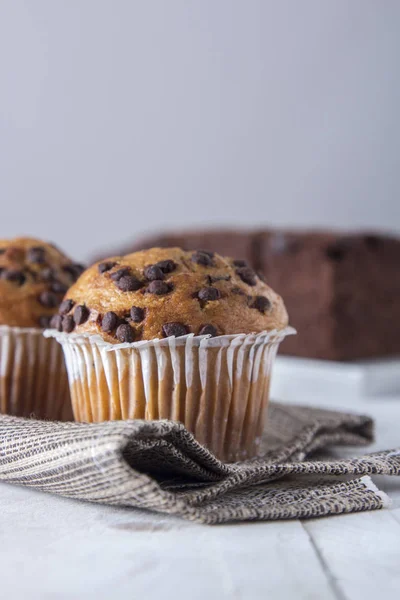 Close Van Zelfgemaakte Cupcakes Met Chocolade Chips — Stockfoto