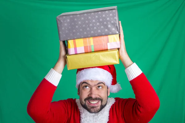 Lustiger Kaukasischer Bärtiger Mann Mit Rotem Weihnachtsmann Hut Und Kostüm — Stockfoto