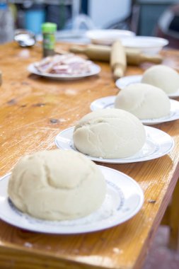 Hazır hamur topları plakaları 