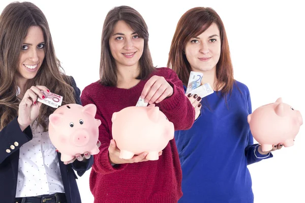 Kvinnor Studio Med Kontanta Pengar Sedlar Och Piggybanks — Stockfoto