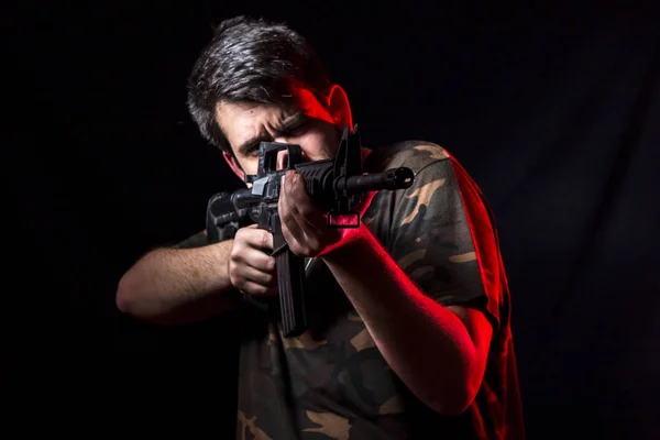 Man Holding Tommy Gun Studio Shooting — Stock Photo, Image